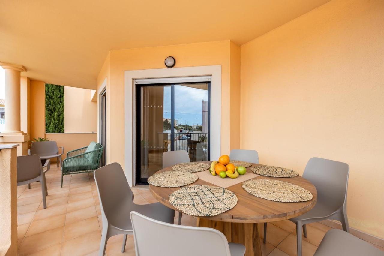 Aum Praia Da Luz Resort Apartment Bagian luar foto